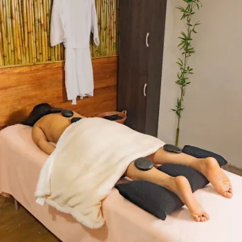 Inka Stone Massage (5)